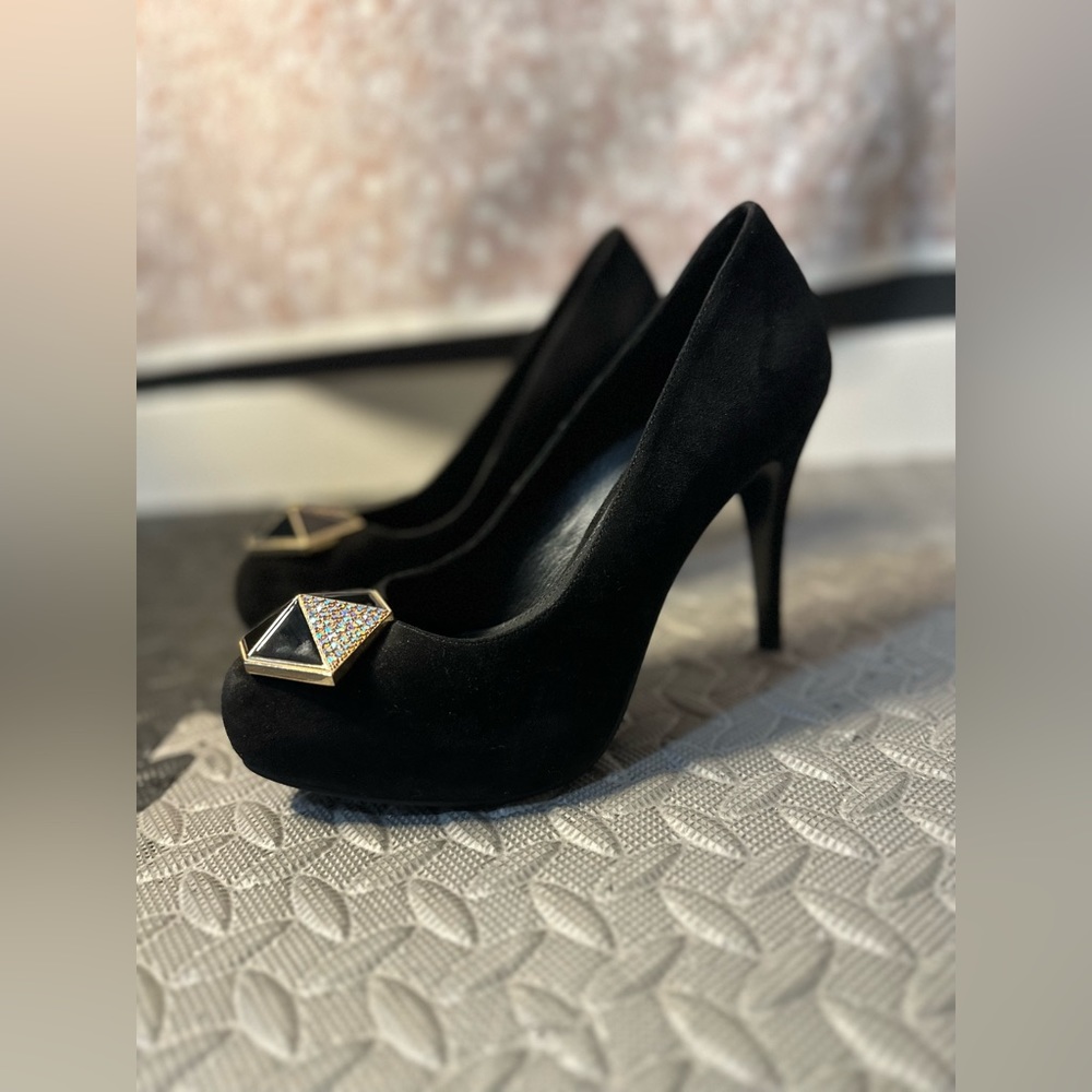 Pelle Moda Hexagon Plate Heels